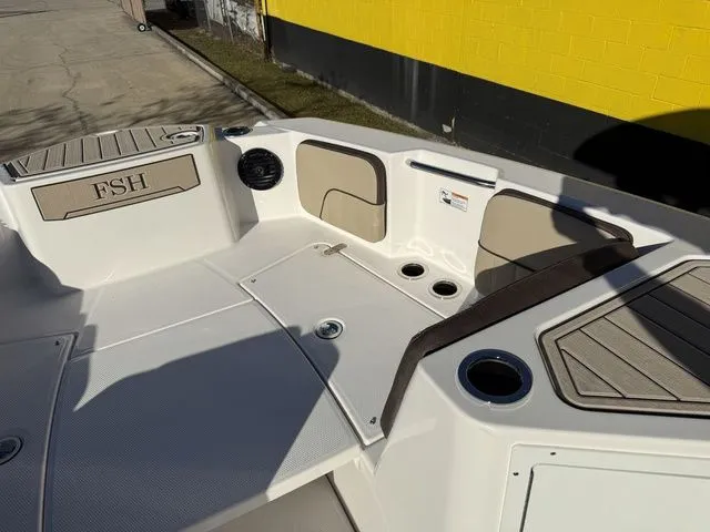 Slide: The Image of Yamaha 222 FSH Sport E 2026 - 24