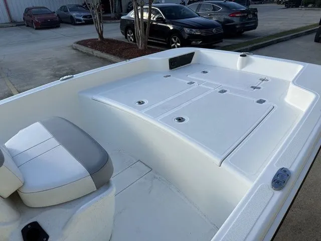 Slide: The Image of Mako Pro Skiff 15 CC 2023 - 20