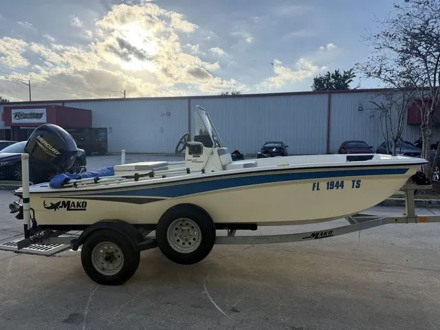 Slide: The Image of Mako Pro Skiff 15 CC 2023 - 9