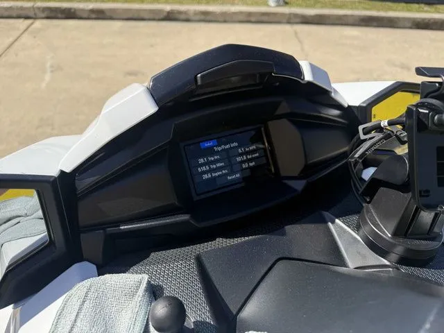 Slide: The Image of Yamaha VX Cruiser HO 2024 - 19