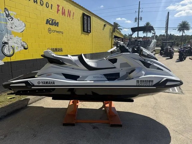 Slide: The Image of Yamaha VX Cruiser HO 2024 - 9