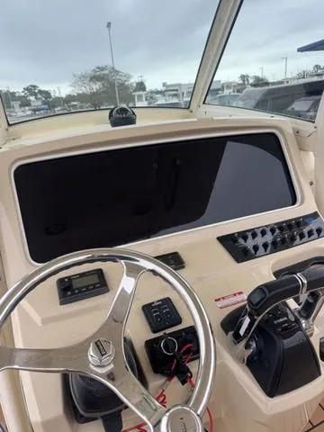 Slide: The Image of Scout 275 LXF 2018 - 10