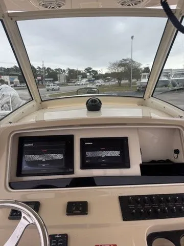 Slide: The Image of Scout 275 LXF 2018 - 13