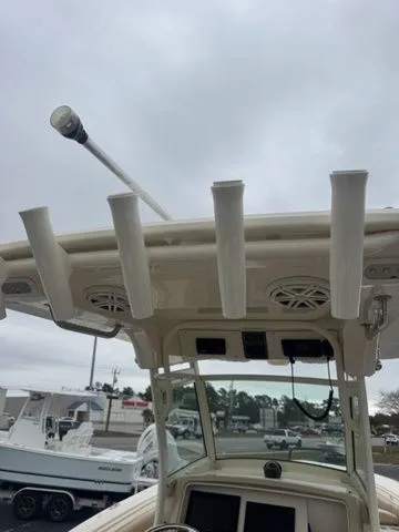 Slide: The Image of Scout 275 LXF 2018 - 19