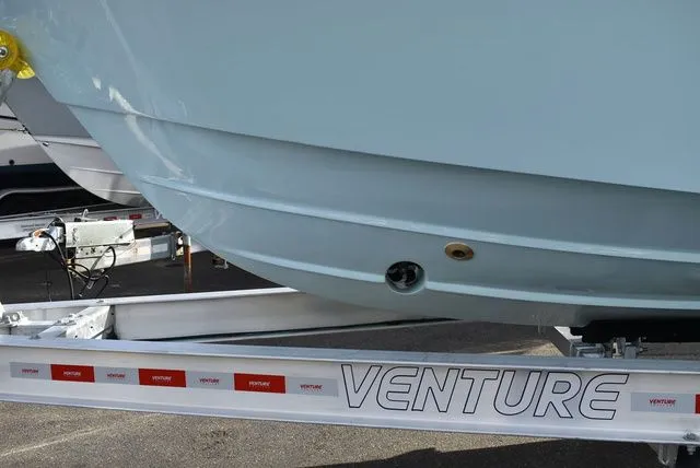 Slide: The Image of Steiger Craft 255 Miami 2026 - 10