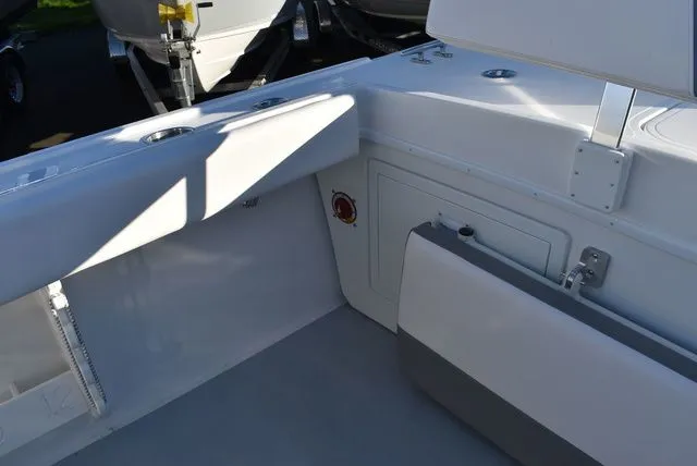 Slide: The Image of Steiger Craft 255 Miami 2026 - 23