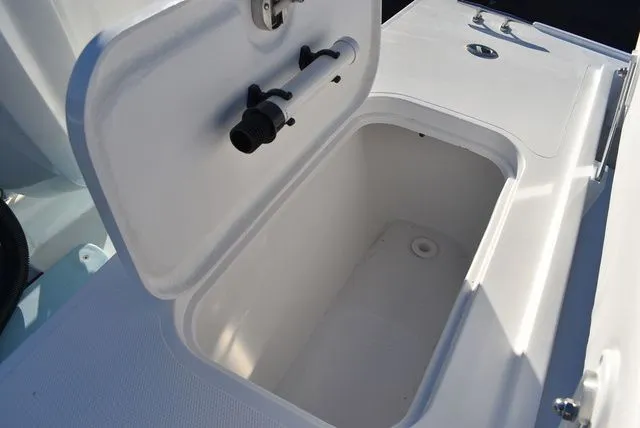 Slide: The Image of Steiger Craft 255 Miami 2026 - 26