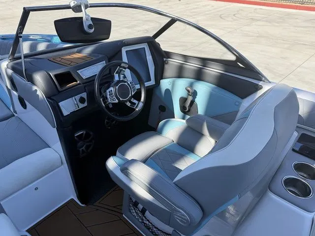 Slide: The Image of Tige Z3 2018 - 10