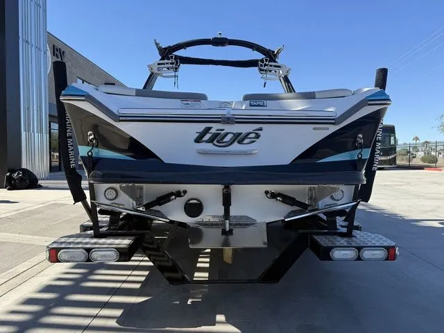 Slide: The Image of Tige Z3 2018 - 7