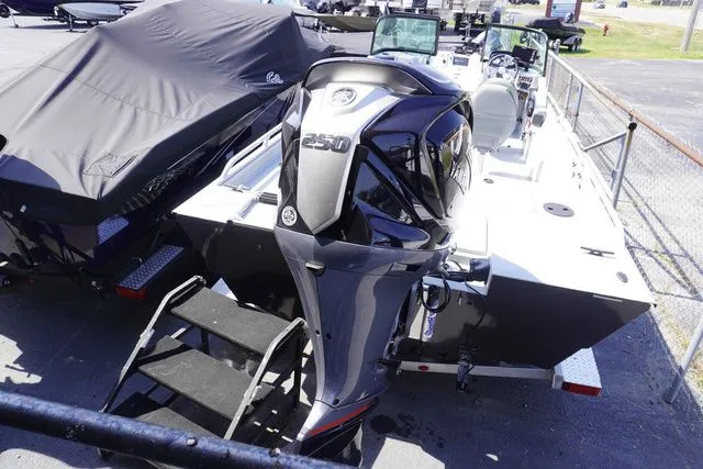 Slide: The Image of G3 Sportsman 2400 2025 - 3