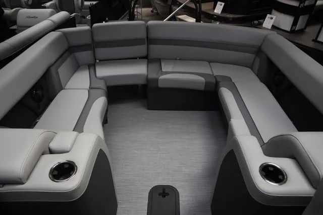 Slide: The Image of Godfrey Monaco 235 ULC Triple Tube Package 2026 - 39