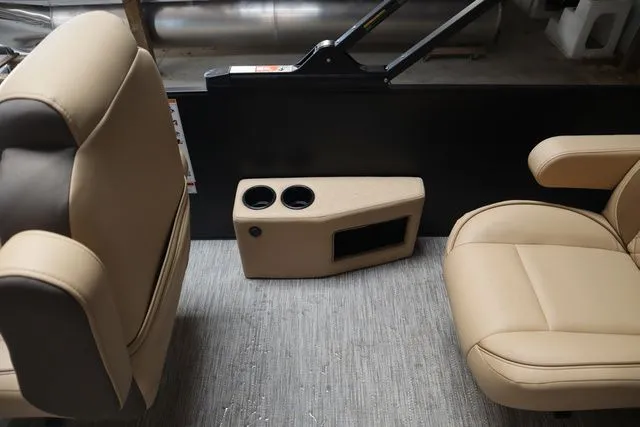 Slide: The Image of Godfrey Sweetwater 2286 QS Triple Tube Package 2026 - 10