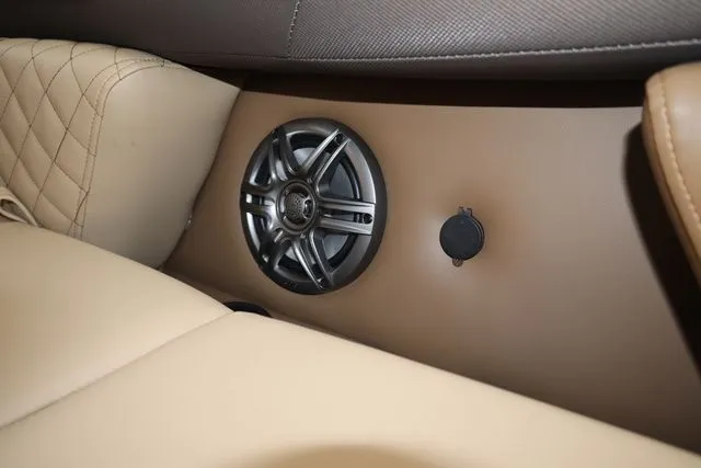 Slide: The Image of Godfrey Sweetwater 2286 QS Triple Tube Package 2026 - 14