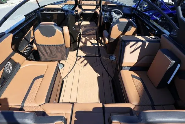 Slide: The Image of Yamaha 255XD - BLACK 2026 - 11