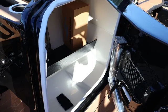 Slide: The Image of Yamaha 255XD - BLACK 2026 - 20