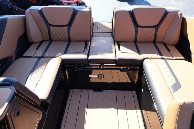 Slide: The Image of Yamaha 255XD - BLACK 2026 - 21