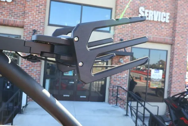 Slide: The Image of Yamaha 255XD - BLACK 2026 - 24