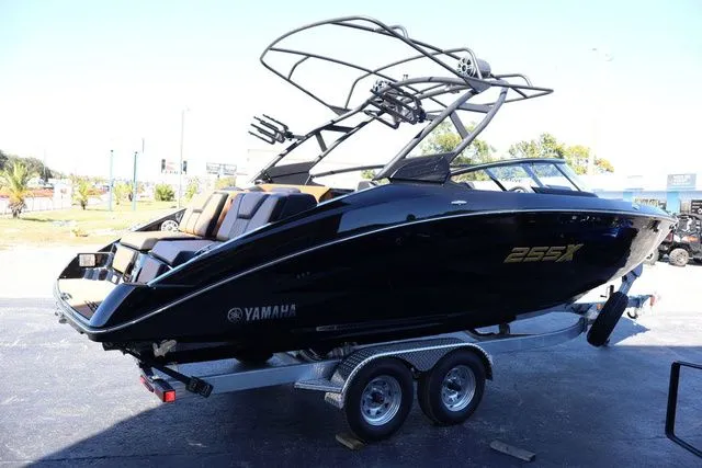 Slide: The Image of Yamaha 255XD - BLACK 2026 - 7