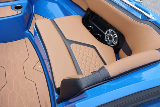 Slide: The Image of Yamaha 255XD - UTOPIA BLUE 2026 - 13