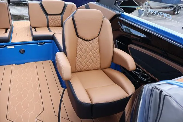 Slide: The Image of Yamaha 255XD - UTOPIA BLUE 2026 - 16