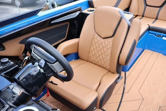 Slide: The Image of Yamaha 255XD - UTOPIA BLUE 2026 - 17