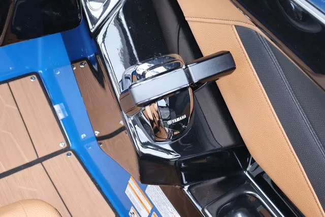 Slide: The Image of Yamaha 255XD - UTOPIA BLUE 2026 - 22