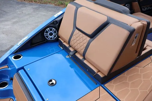 Slide: The Image of Yamaha 255XD - UTOPIA BLUE 2026 - 26