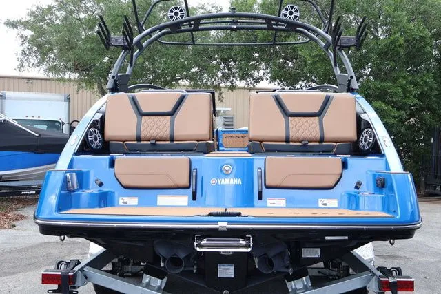 Slide: The Image of Yamaha 255XD - UTOPIA BLUE 2026 - 5