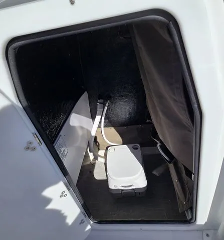 Slide: The Image of Stingray CC 206 2026 - 13