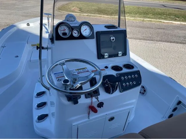 Slide: The Image of NauticStar 224 Bay 2026 - 15