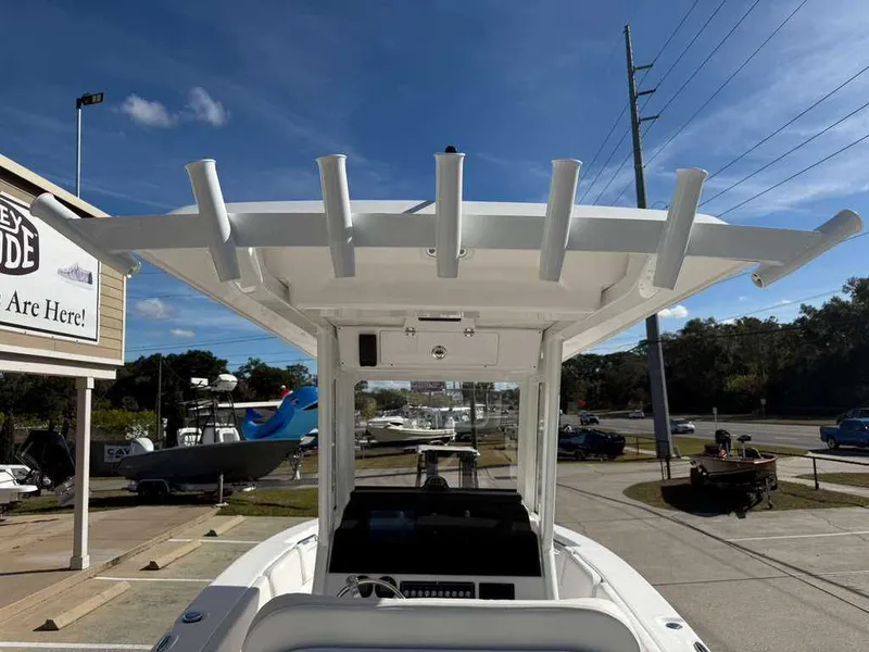 Slide: The Image of Sea Fox 228 Commander 2026 - 12