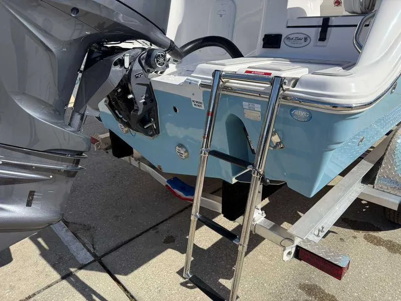 Slide: The Image of Sea Fox 228 Commander 2026 - 2