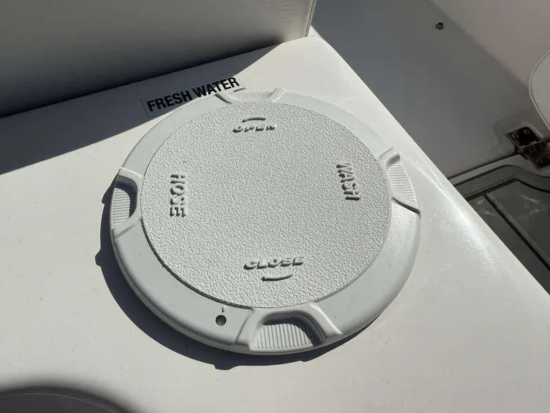 Slide: The Image of Sea Fox 228 Commander 2026 - 4