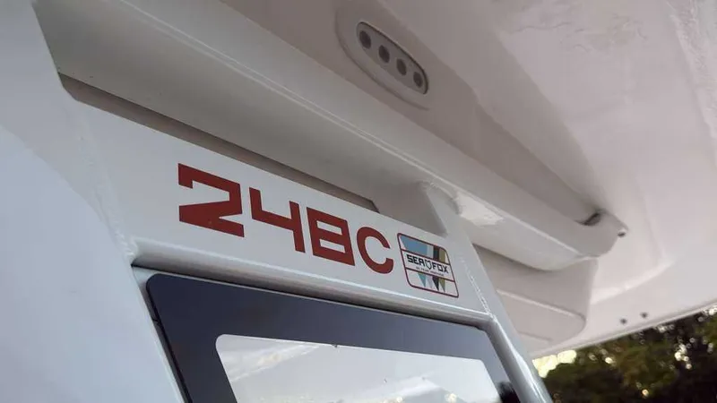 Slide: The Image of Sea Fox 248 Commander 2026 - 16