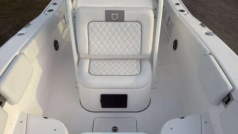 Slide: The Image of Sea Fox 248 Commander 2026 - 18