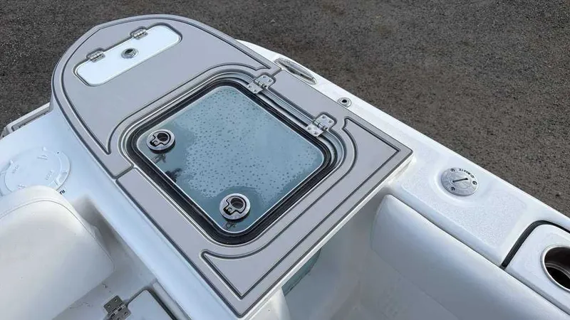 Slide: The Image of Sea Fox 248 Commander 2026 - 9