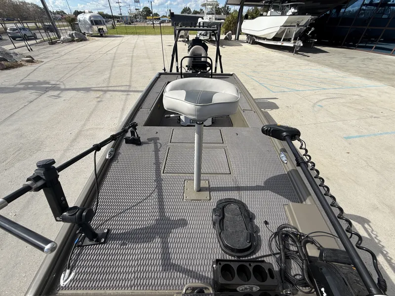 Slide: The Image of 2022 Gator Tail Extreme Series 1860CC boat deck with seating and equipment. - 8