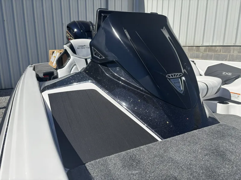 Slide: The Image of Skeeter ZXE21 2026 - 16