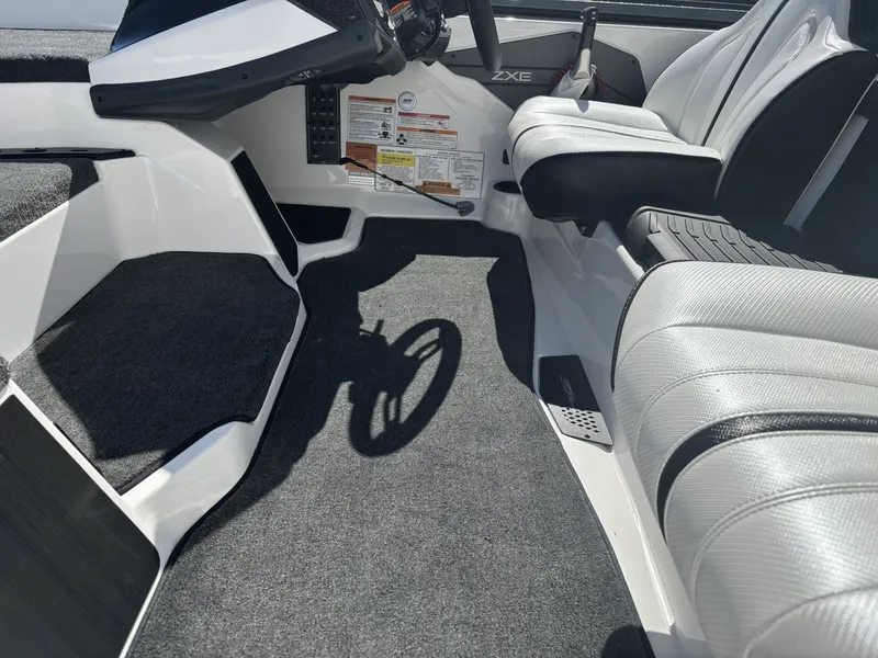 Slide: The Image of Skeeter ZXE21 2026 - 7