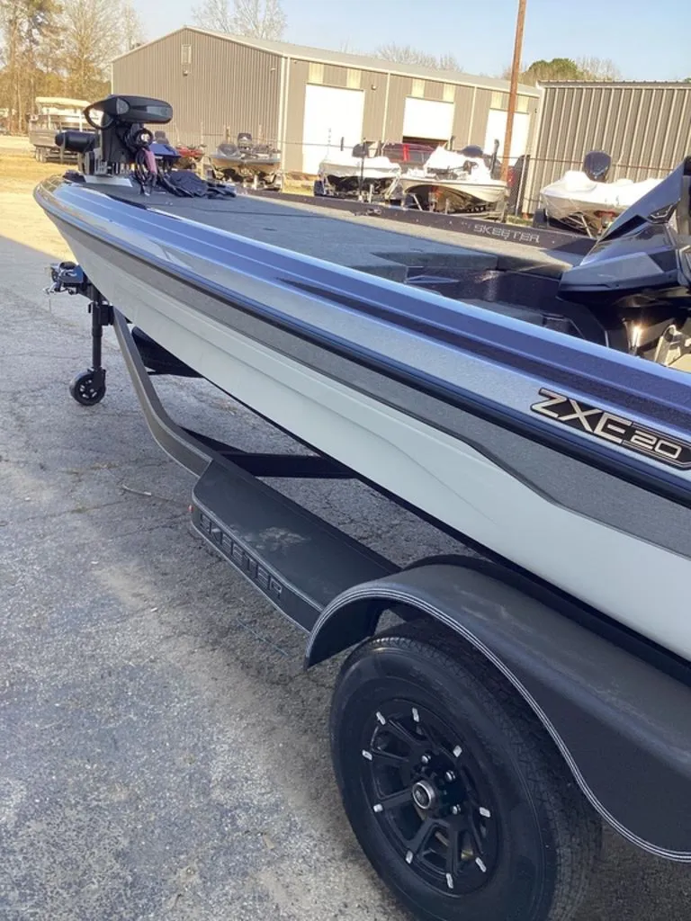 Slide: The Image of Skeeter ZXE20 2026 - 11