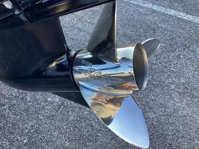 Slide: The Image of Skeeter FXR21 Apex 2026 - 14