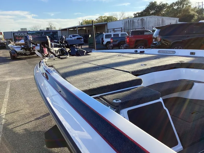 Slide: The Image of Skeeter FXR21 Apex 2026 - 23