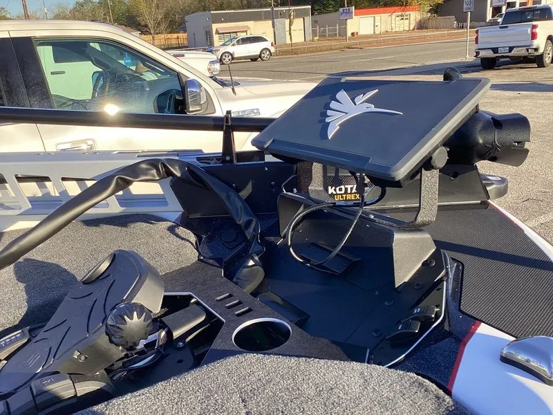 Slide: The Image of Skeeter FXR21 Apex 2026 - 33