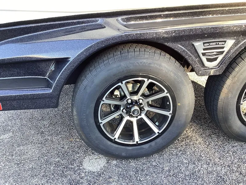 Slide: The Image of Skeeter FXR21 Apex 2026 - 53