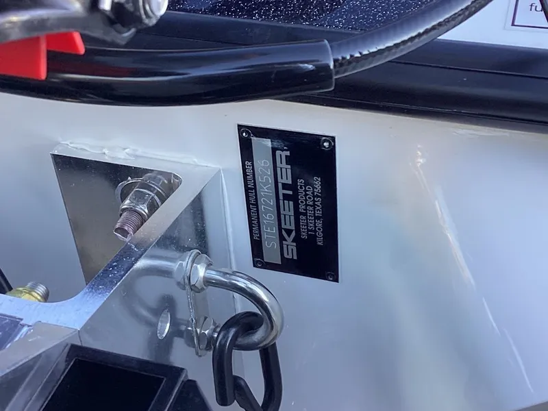 Slide: The Image of Skeeter FXR21 Apex 2026 - 55