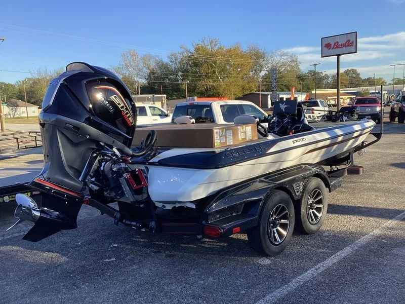 Slide: The Image of Skeeter FXR21 Apex 2026 - 8