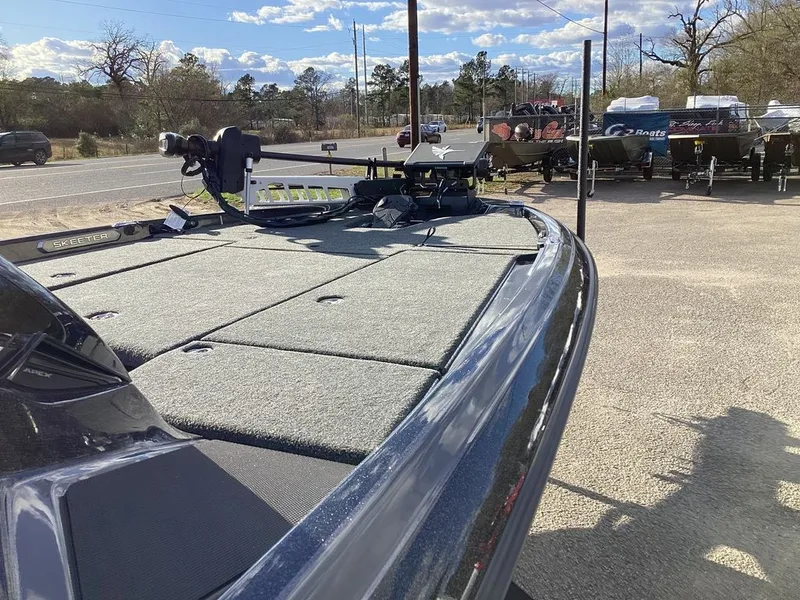 Slide: The Image of Skeeter FXR20 Apex 2026 - 15