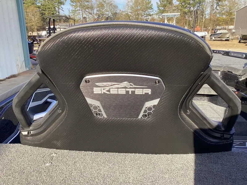 Slide: The Image of Skeeter FXR20 Apex 2026 - 46