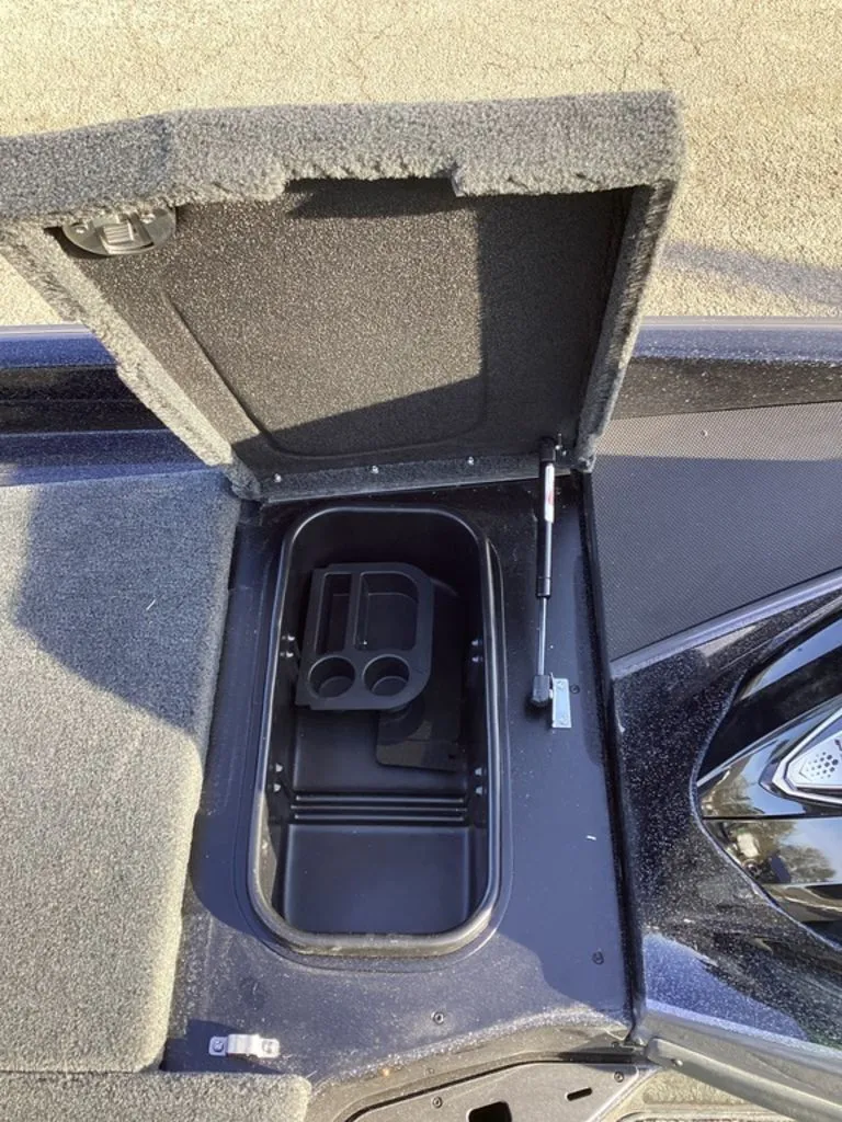 Slide: The Image of Skeeter FXR20 Apex 2026 - 50