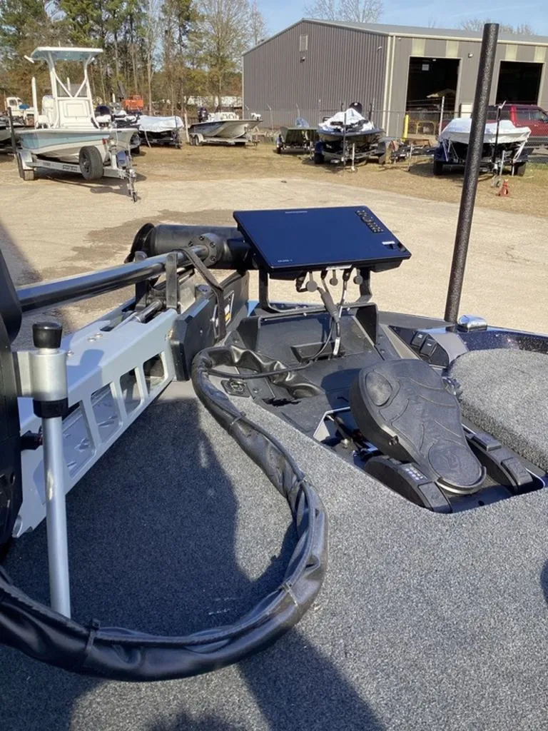 Slide: The Image of Skeeter FXR20 Apex 2026 - 59